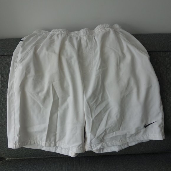 Nike Dri-Fit White Tennis Shorts Size M - Picture 1 of 11